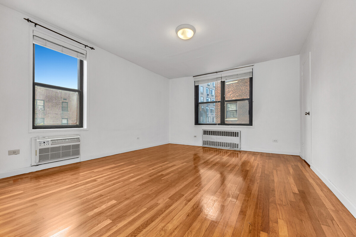 63-95 Austin Street 2G Rego Park Queens NY 11374