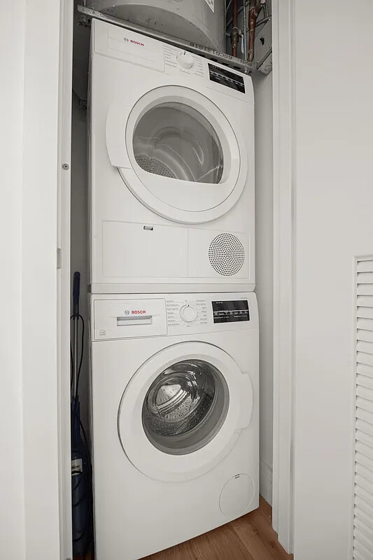 24-16 Queens Plaza South 15B Long Island City Queens NY 11101