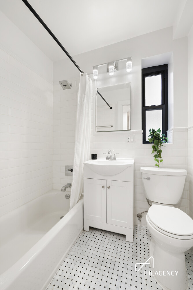 72 Orange Street 1E Brooklyn Heights Brooklyn NY 11201