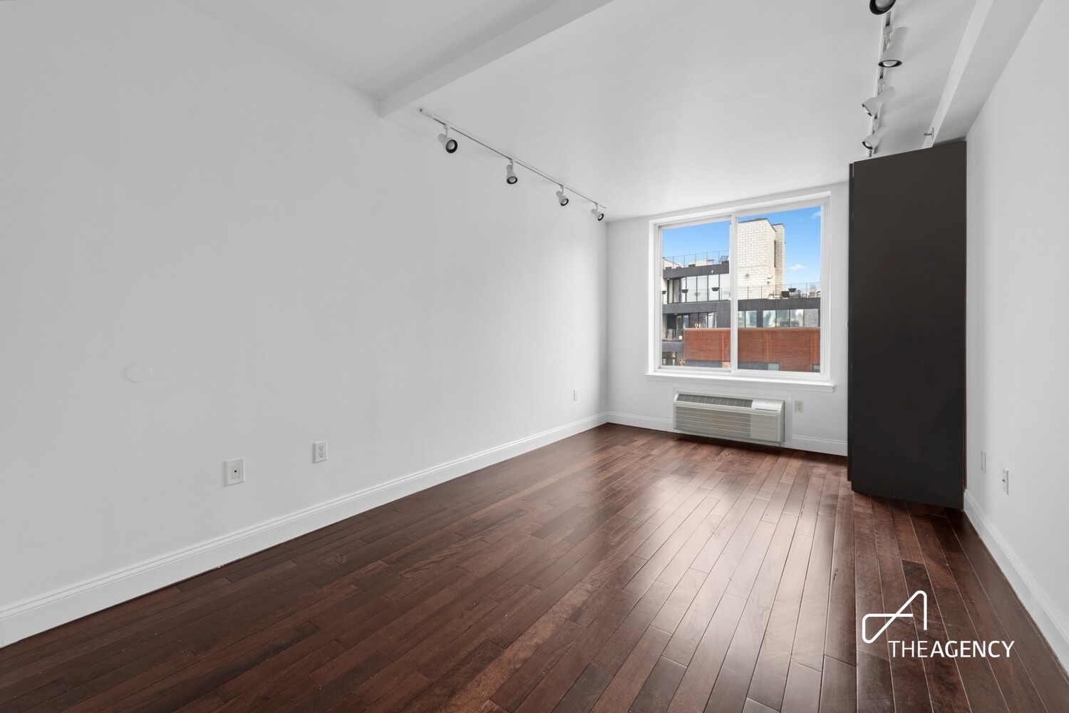 13-11 Jackson Avenue 8D Long Island City Queens NY 11101
