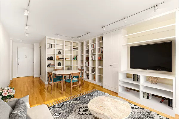 280 Rector Place 9C Battery Park City New York NY 10280