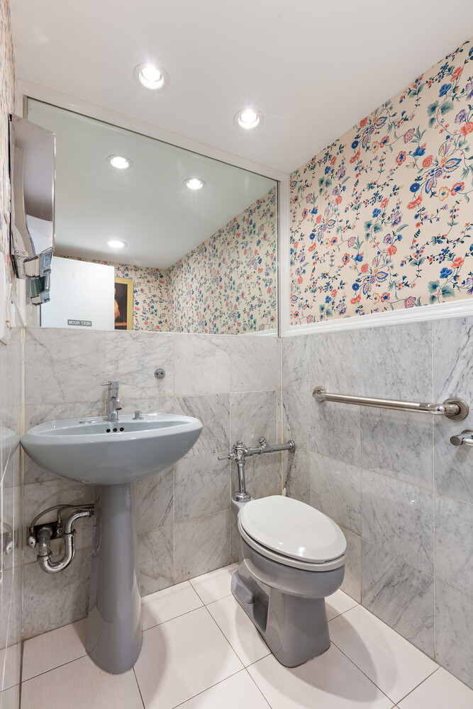 210 East 47th Street 1ABP Turtle Bay New York NY 10017