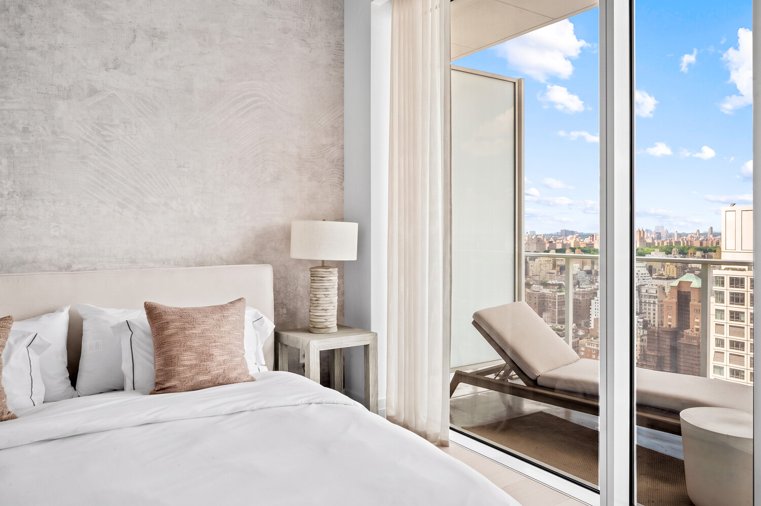 200 East 59th Street 27D Midtown East New York NY 10021