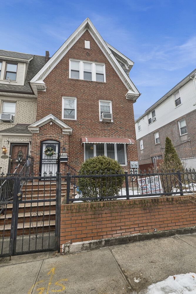 33-25 71st Street Jackson Heights Queens NY 11372