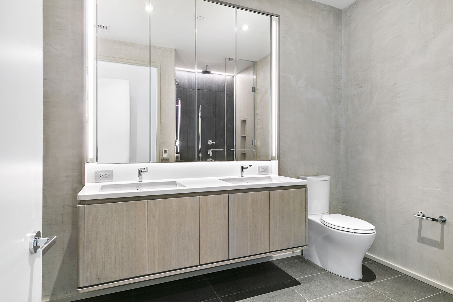 77 Charlton Street S4D Soho New York NY 10014
