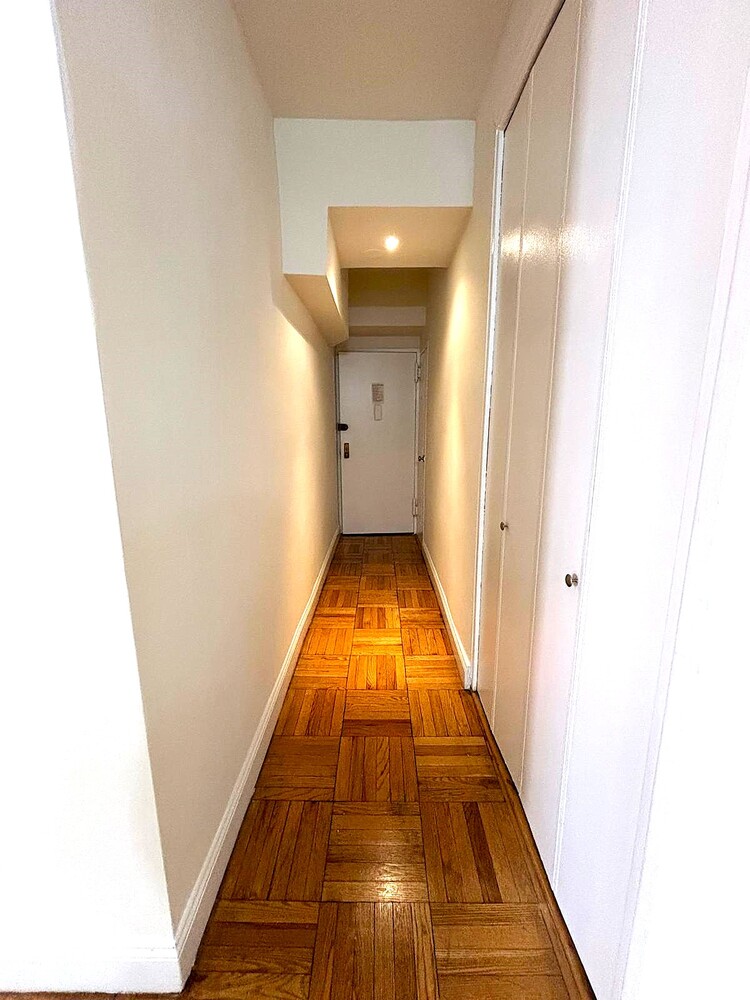 220 East 54th Street 10D Turtle Bay New York NY 10022