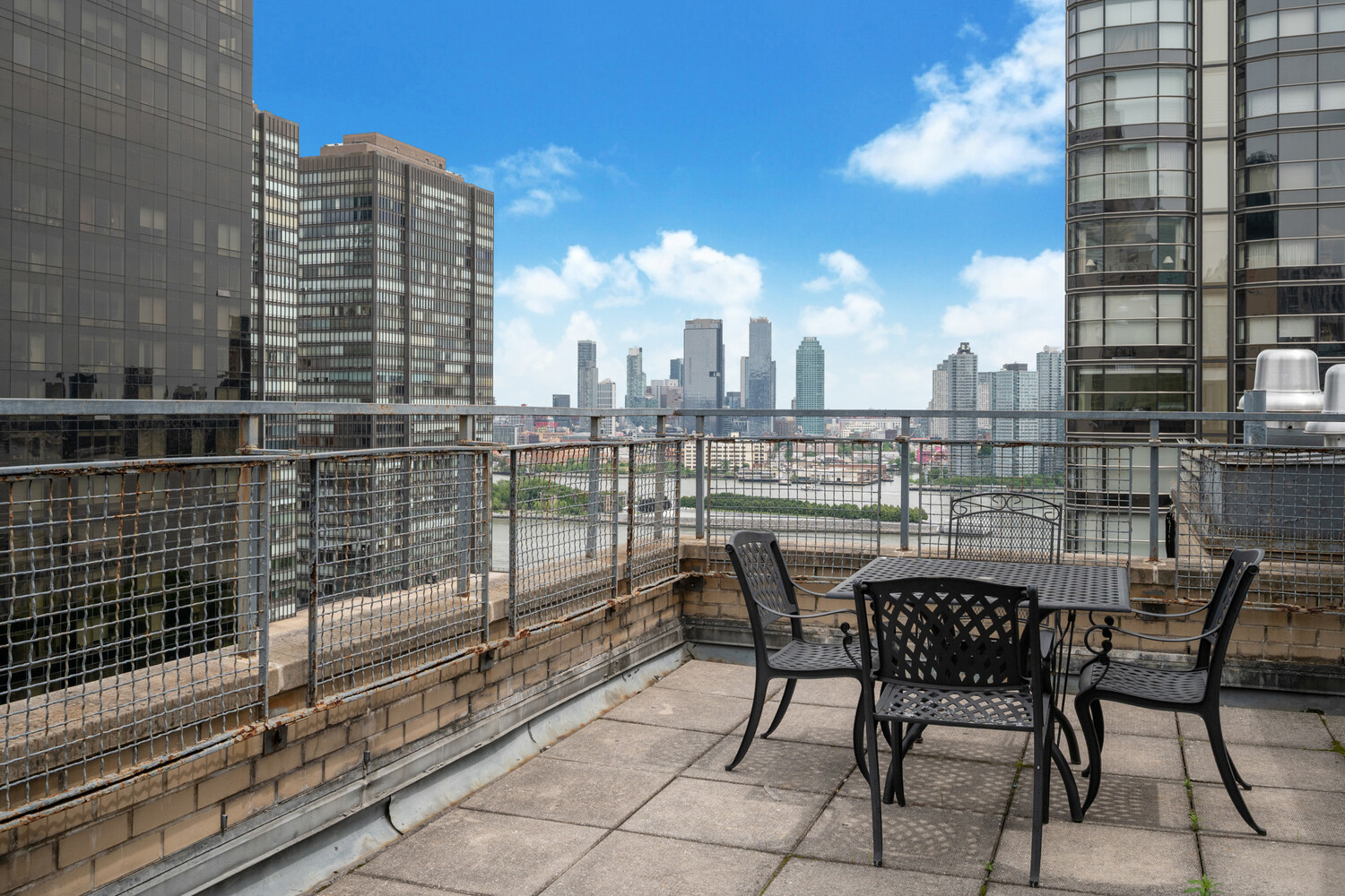 333 East 46th Street 2G Turtle Bay New York NY 10017