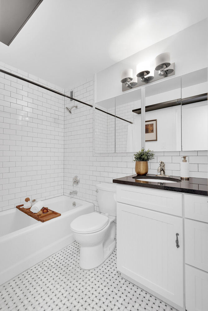 222 West 14th Street 2D W. Greenwich Village New York NY 10011