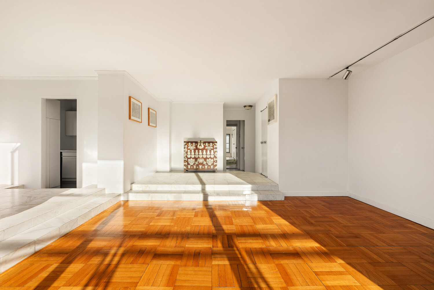 2 Fifth Avenue 17D Greenwich Village New York NY 10011