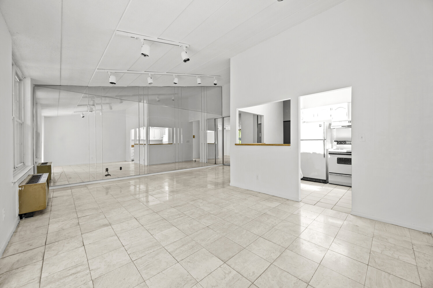 10106 4th Avenue 26E Fort Hamilton Brooklyn NY 11209