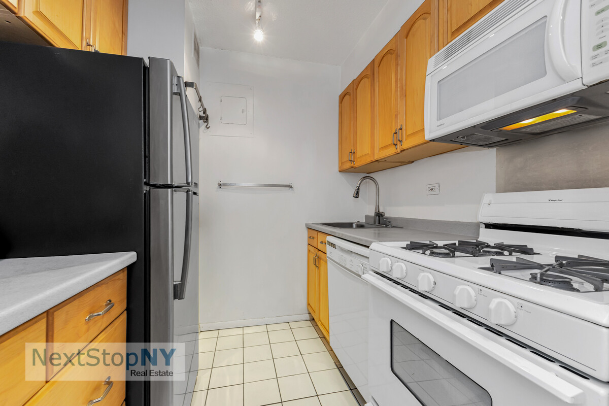 245 East 54th Street 16C Turtle Bay New York NY 10022