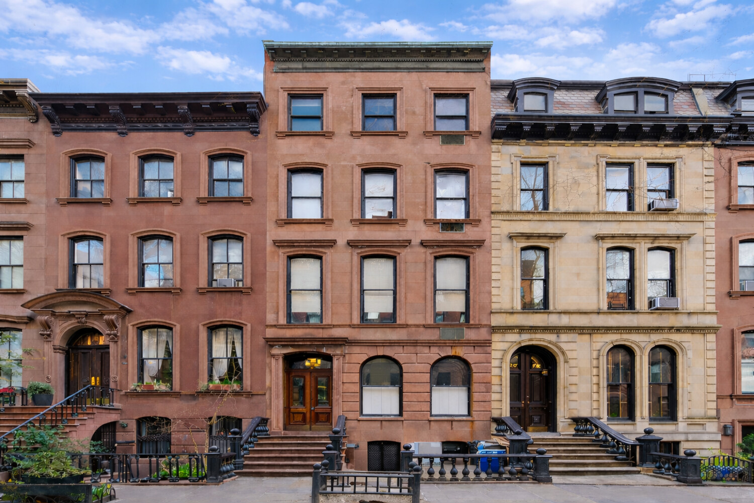 68 Perry Street 4F W. Greenwich Village New York NY 10014