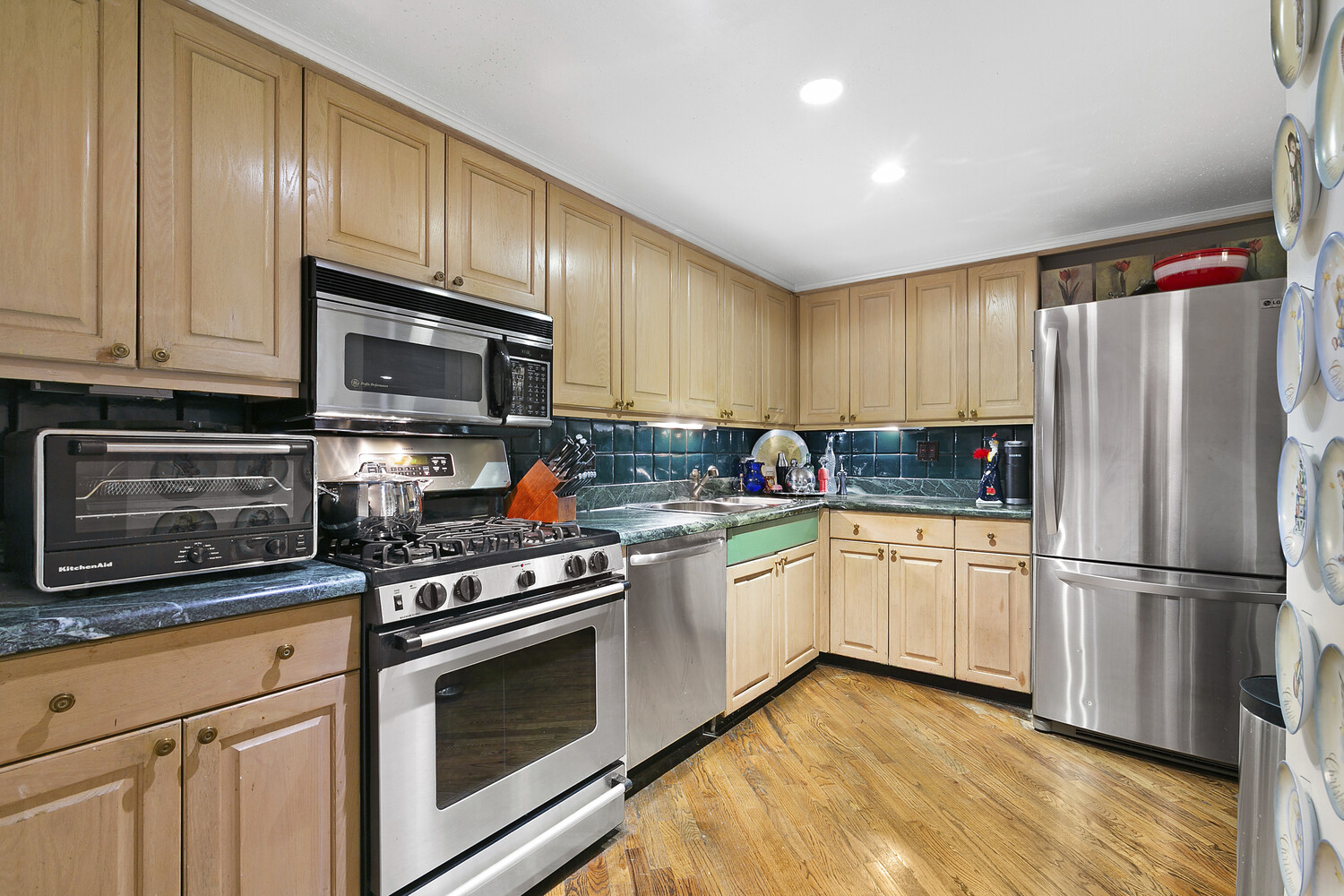 121 West 20th Street Chelsea New York NY 10011