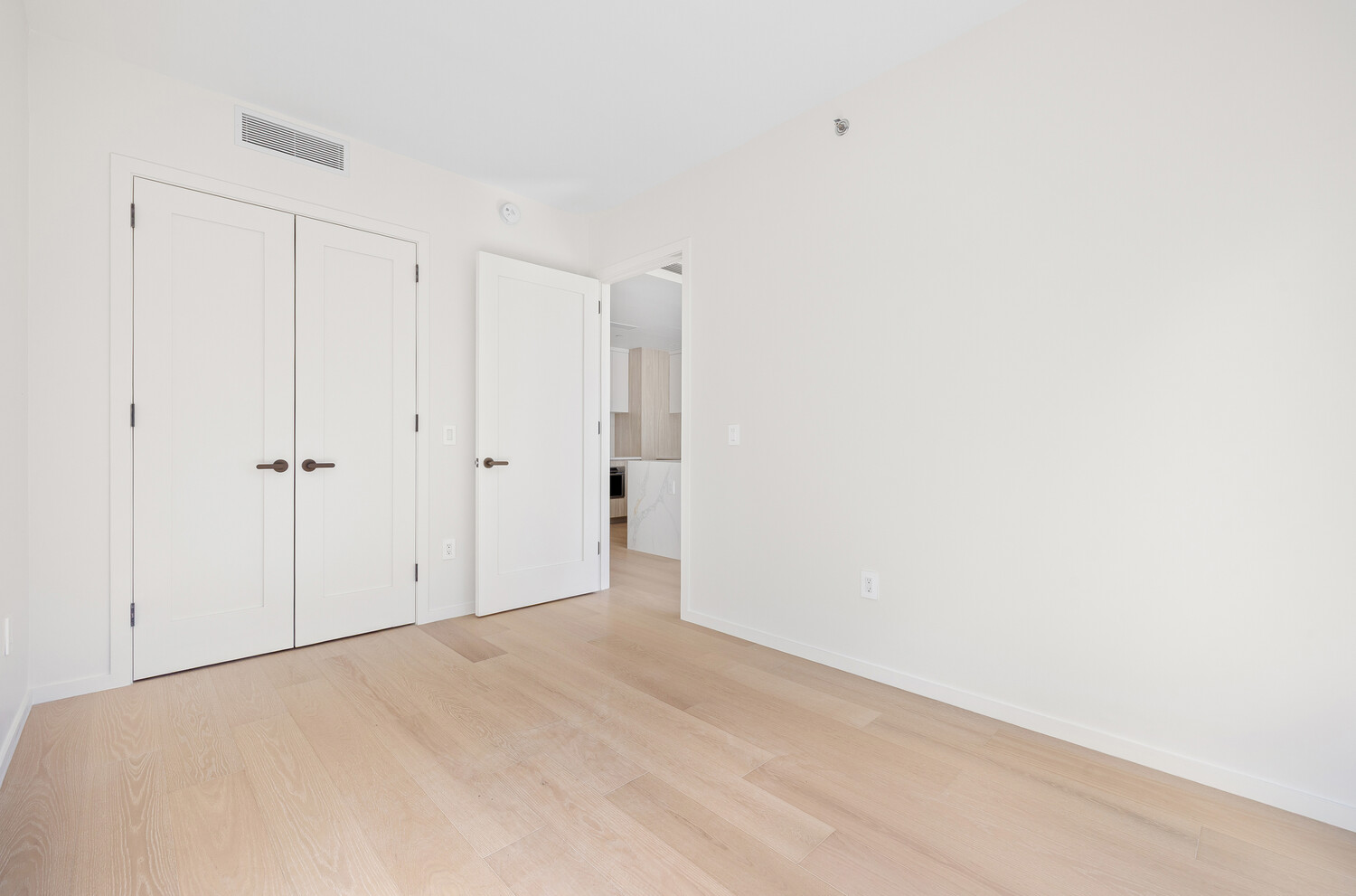 11-36 45th Road 609B Long Island City Queens NY 11101