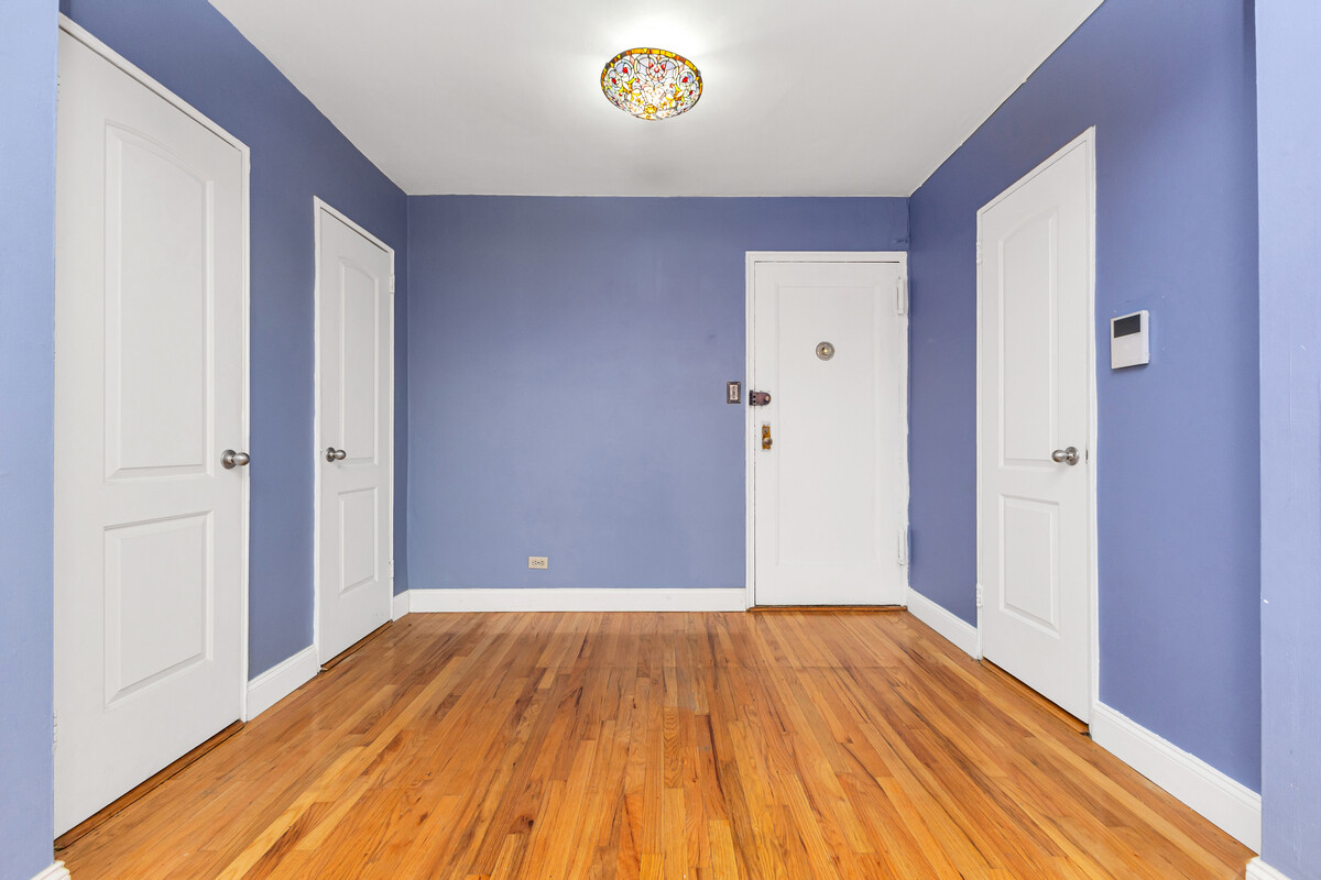 140-21 Burden Crescent 306 Briarwood Queens NY 11435