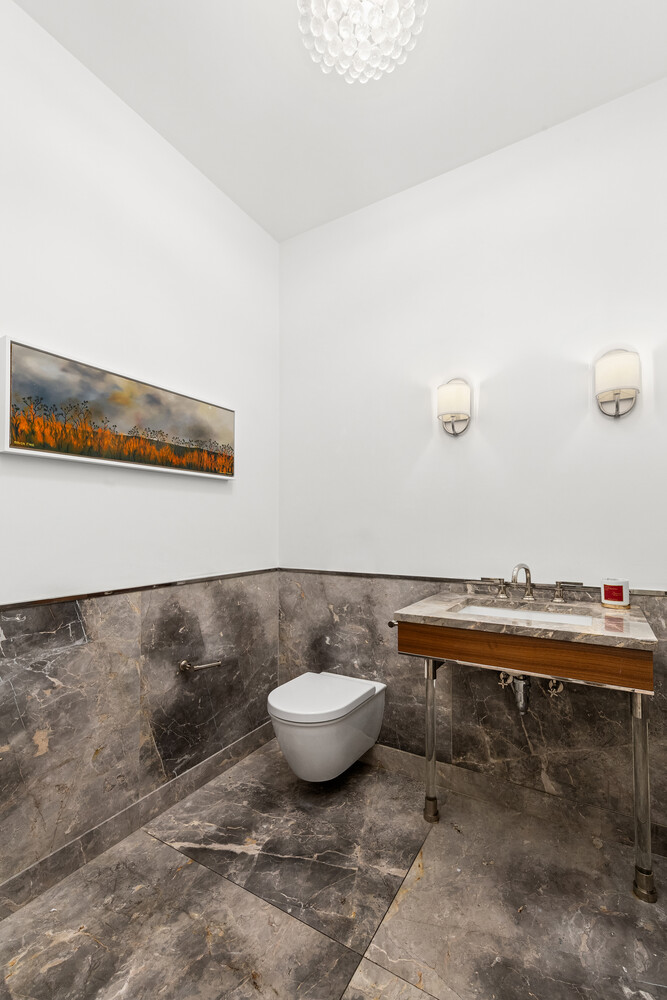 150 Charles Street M8 W. Greenwich Village New York NY 10014