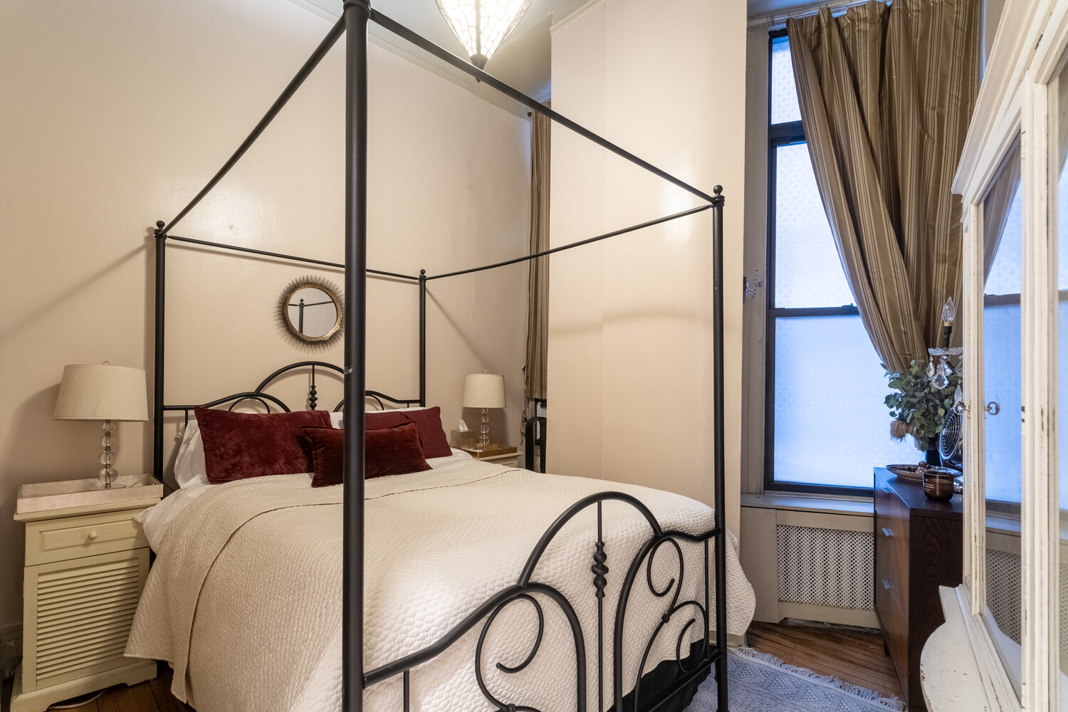 205 West 57th Street 2CB Midtown West New York NY 10019