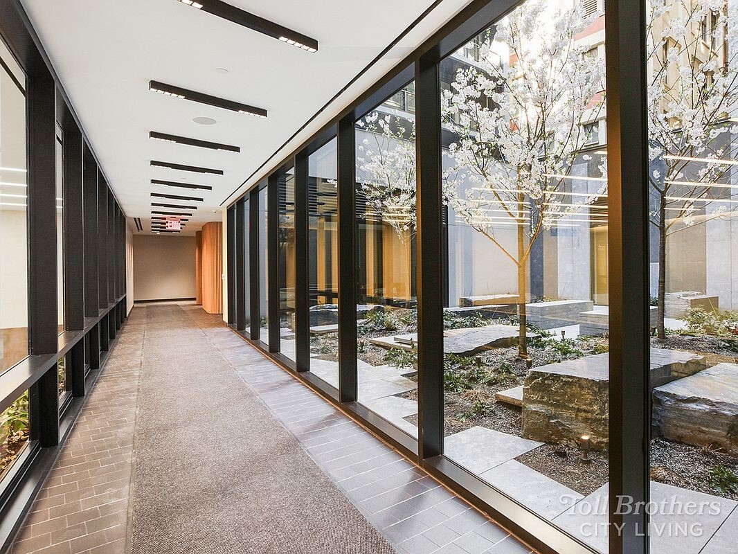 77 Charlton Street N8C Soho New York NY 10014