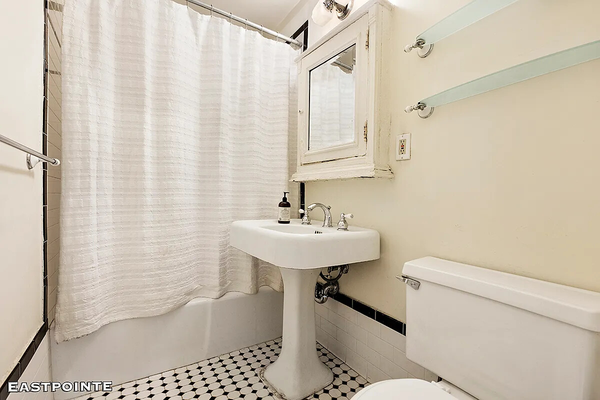 460 West 23rd Street 4B Chelsea New York NY 10011