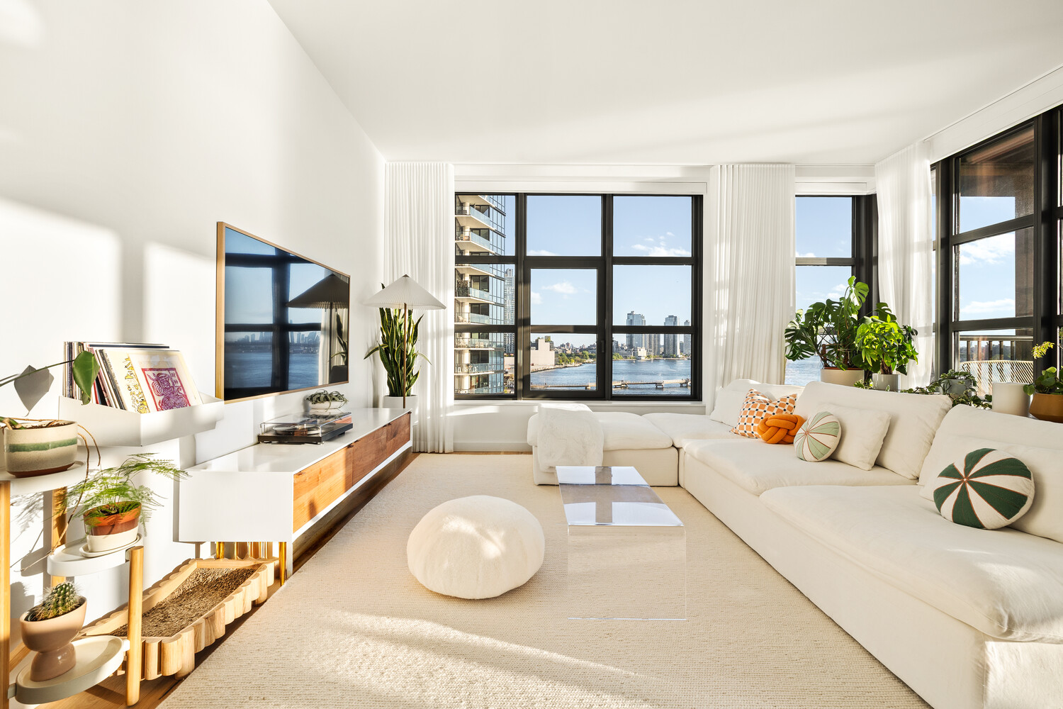 29 Huron Street 6CW Greenpoint Brooklyn NY 11222