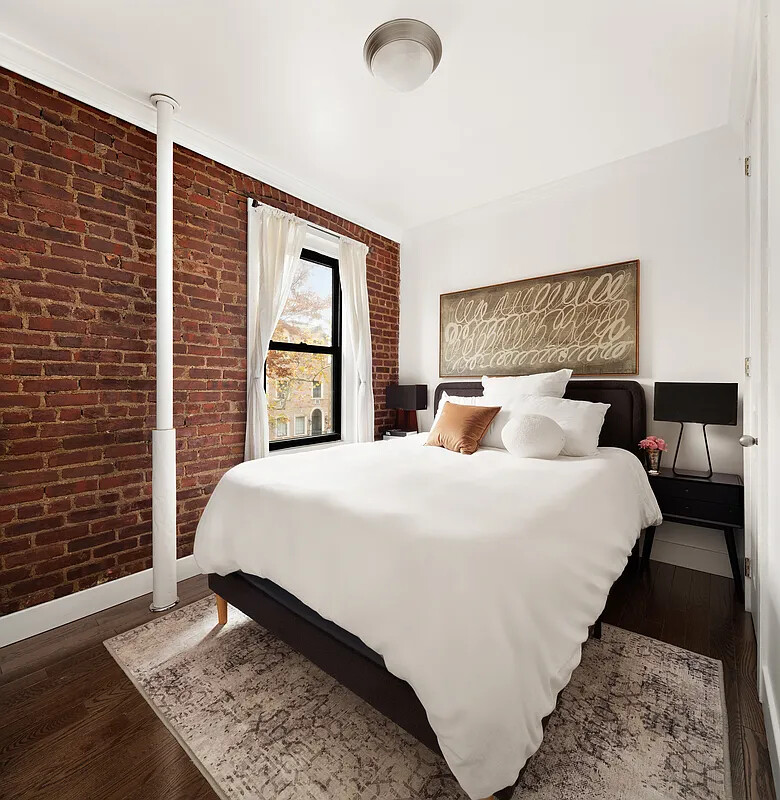 21-06 35th Street Steinway-Ditmars Queens NY 11105