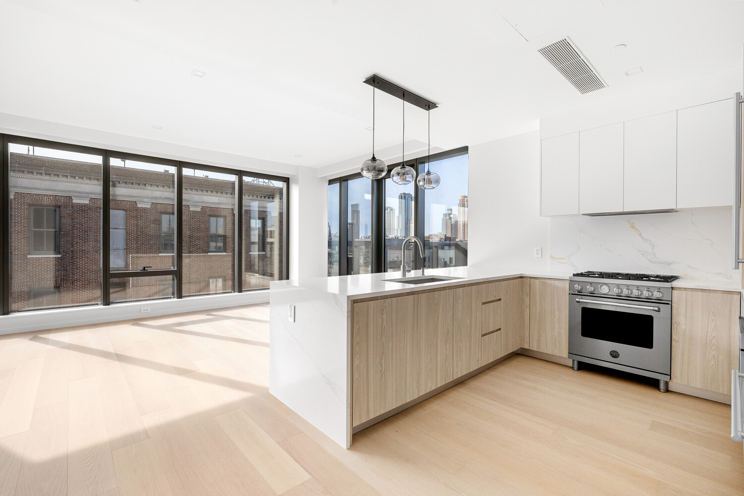 11-36 45th Road PH7B Long Island City Queens NY 11101