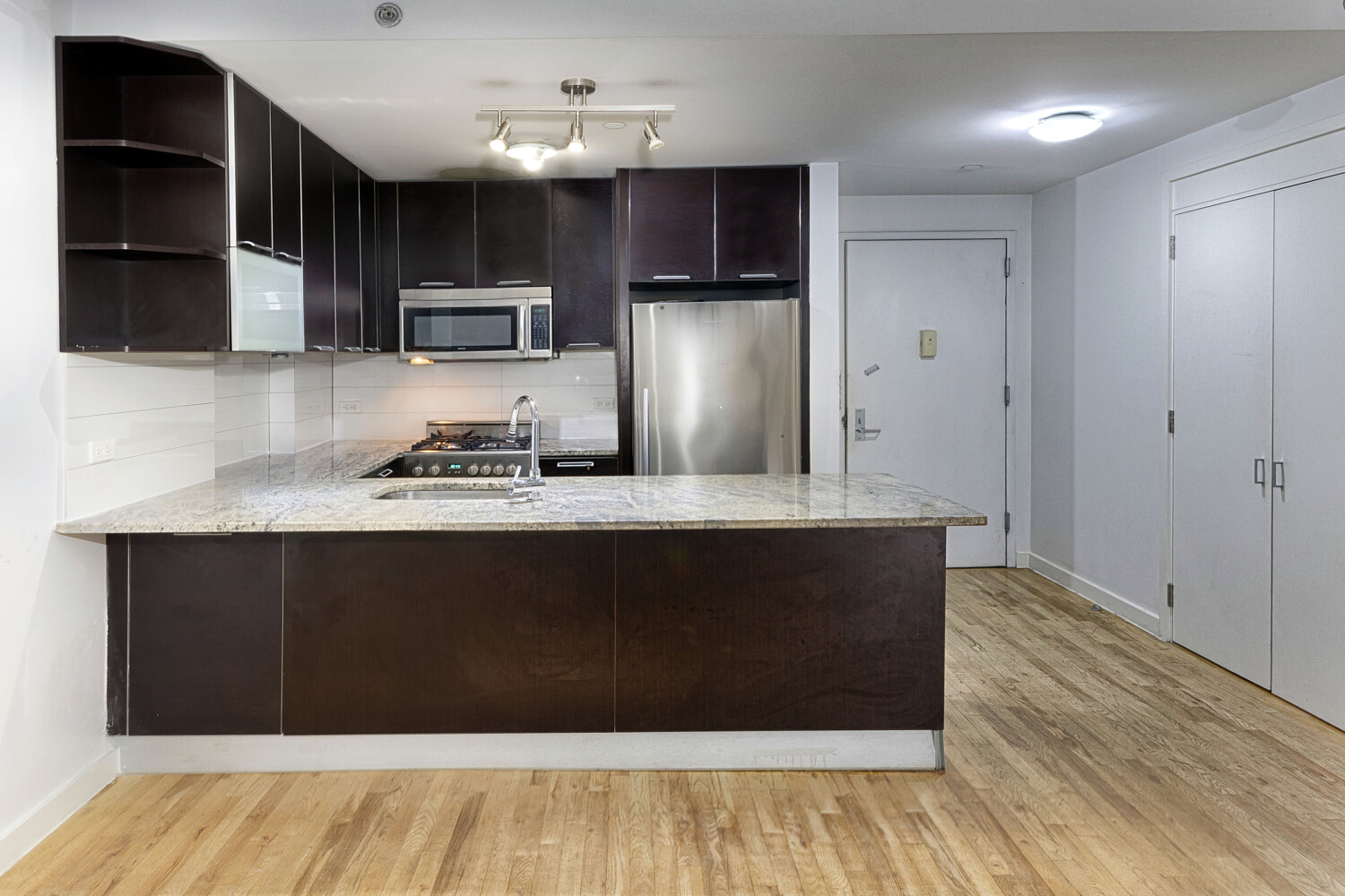 502 Ninth Avenue 2B Clinton New York NY 10018