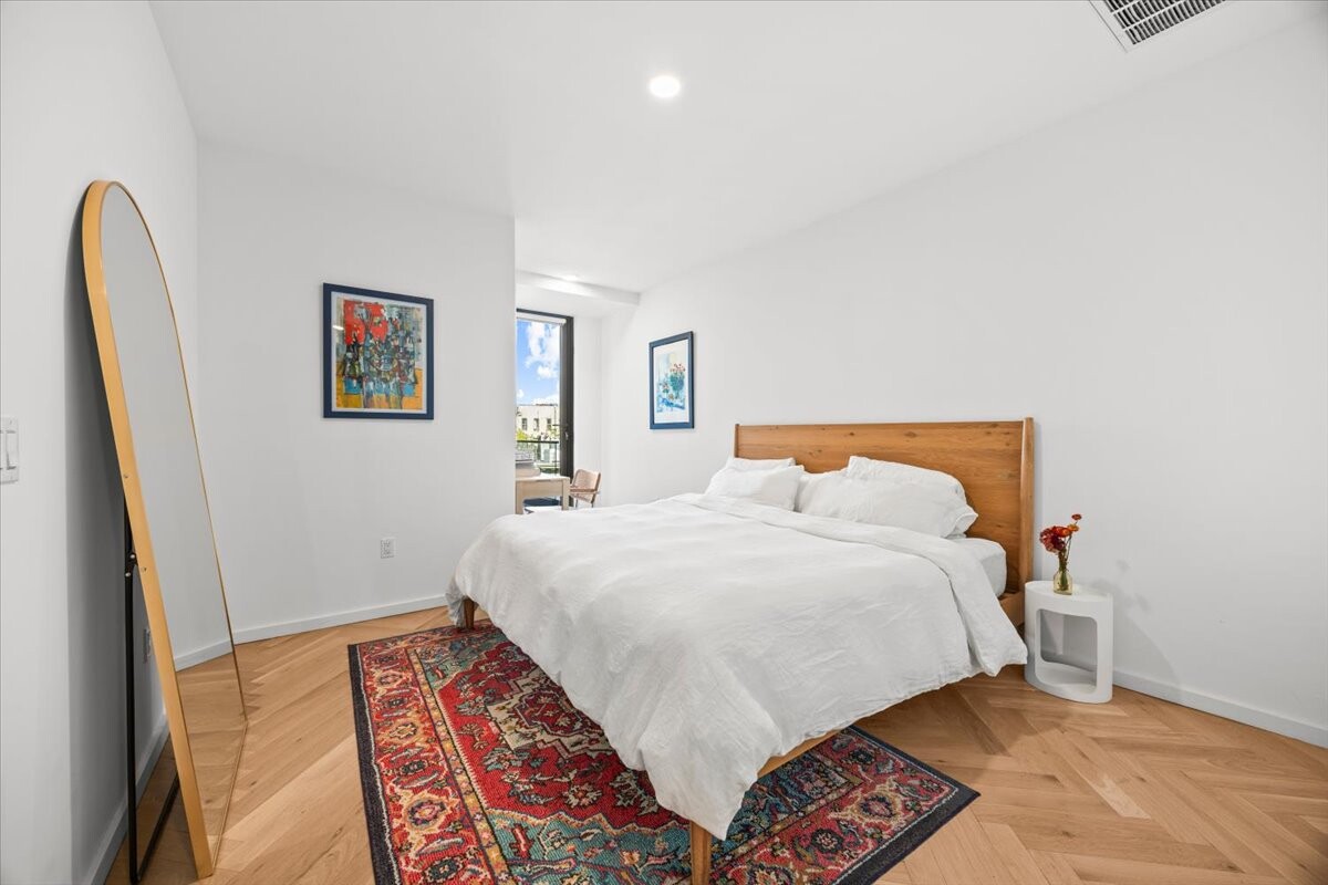 805 Washington Avenue 4B Crown Heights Brooklyn NY 11238