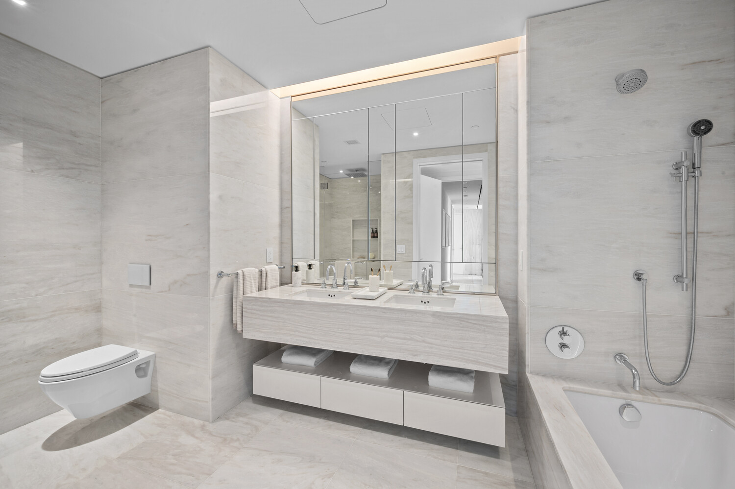 200 East 59th Street 27D Midtown East New York NY 10021