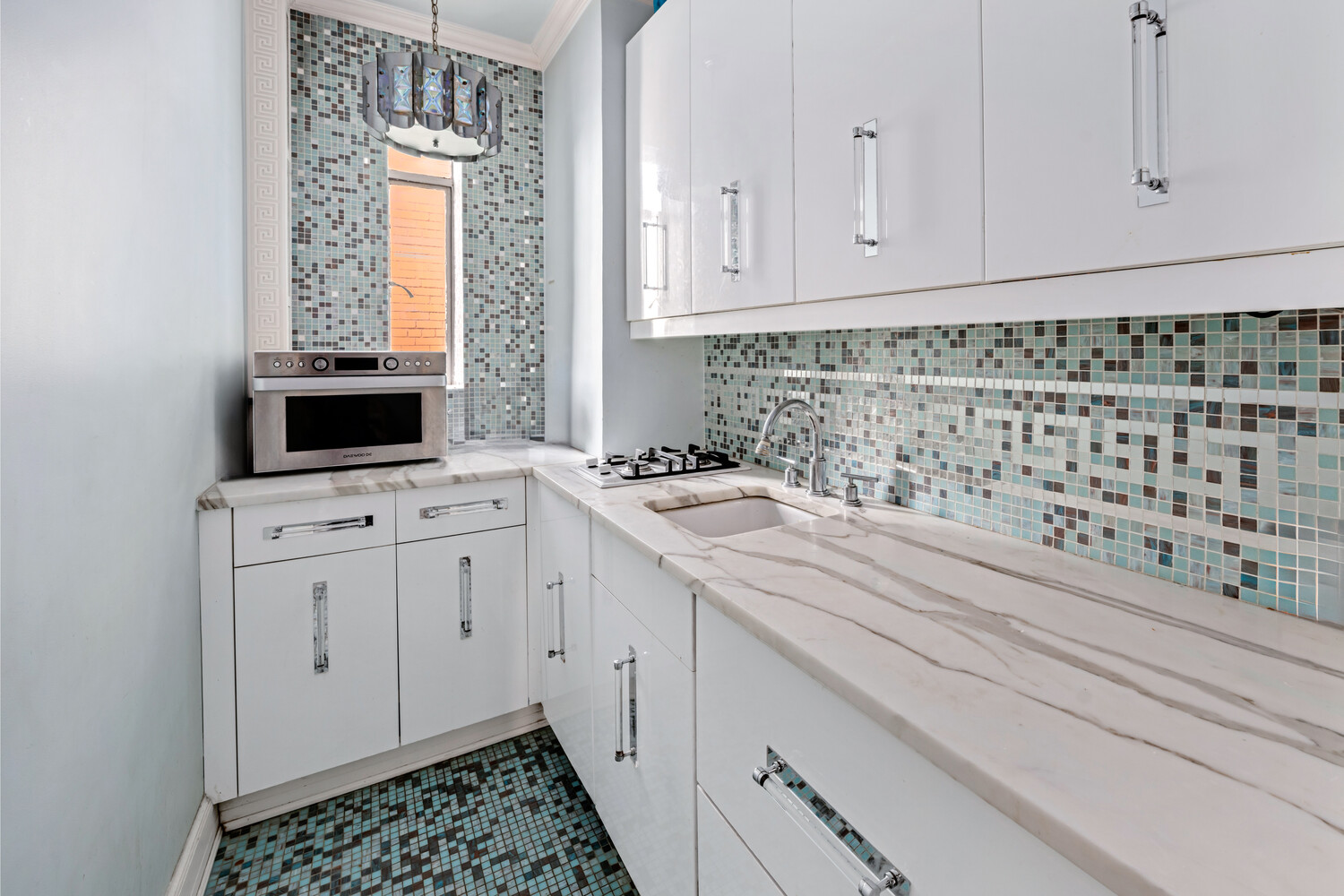 255 West 23rd Street 5DE Chelsea New York NY 10011