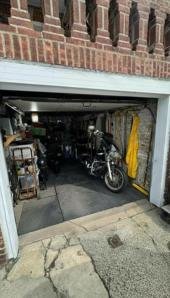 1718 Williamsbridge Road Morris Park Bronx NY 10461