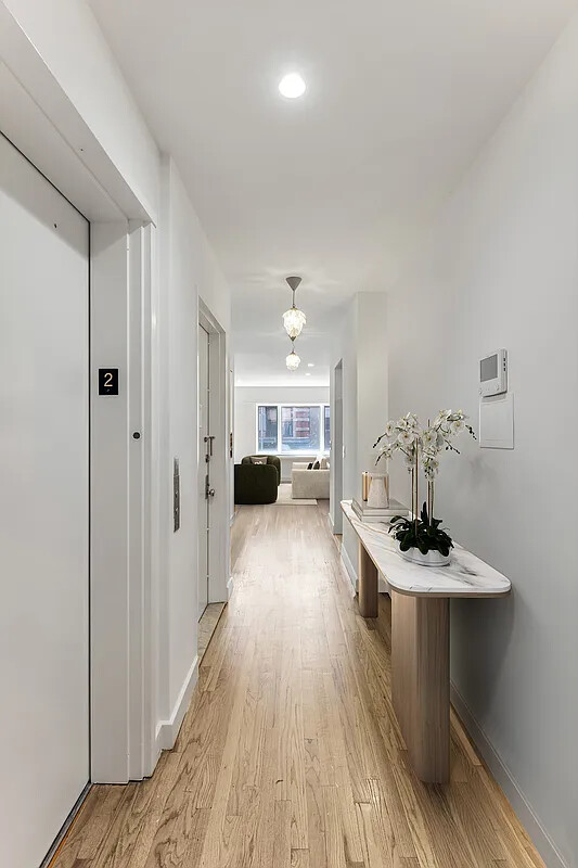 65 Thompson Street Soho New York NY 10012