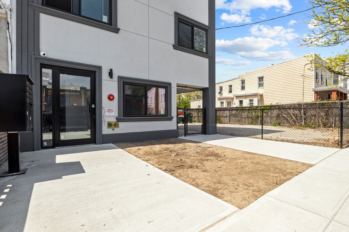 234 Norwood Avenue 3B Highland Park Brooklyn NY 11208