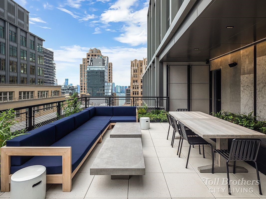 77 Charlton Street N8C Soho New York NY 10014