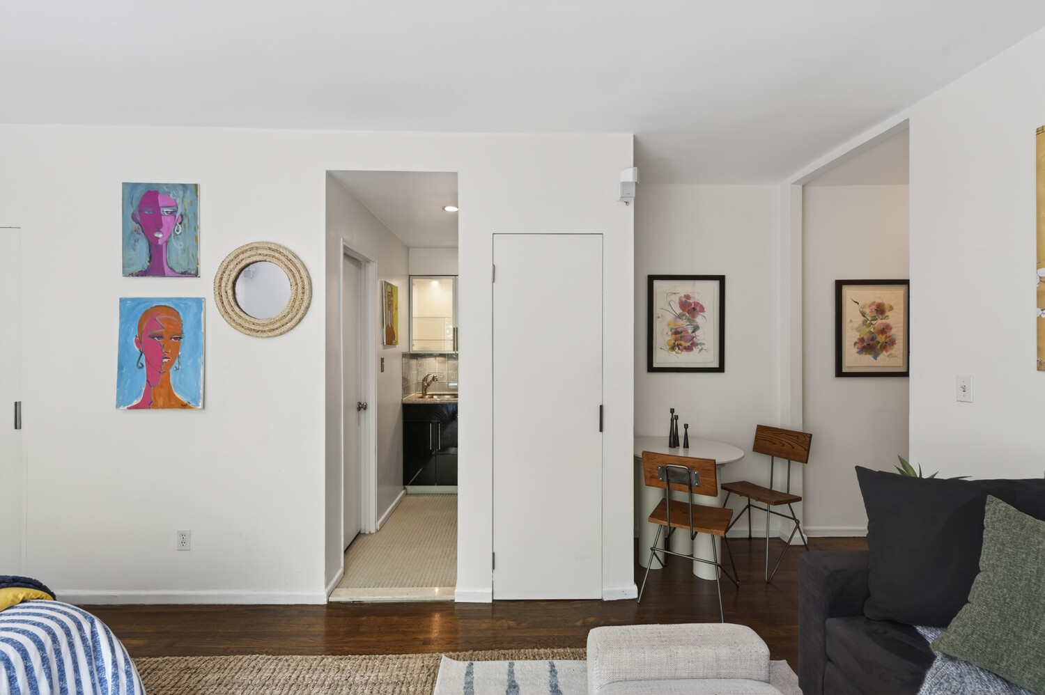 49 Morton Street 4D W. Greenwich Village New York NY 10014