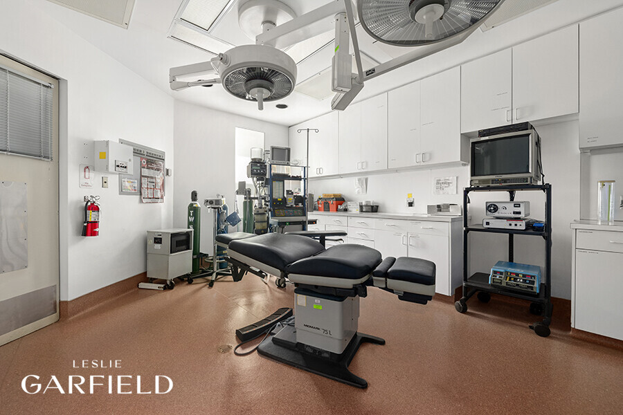 850 Park Avenue 1A/F Upper East Side New York NY 10075