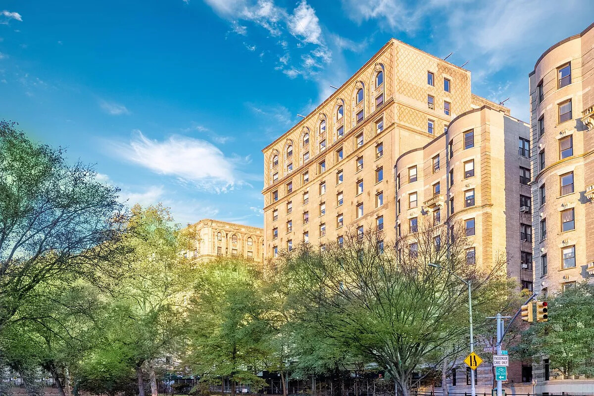 258 Riverside Drive 1CD Upper West Side New York NY 10025