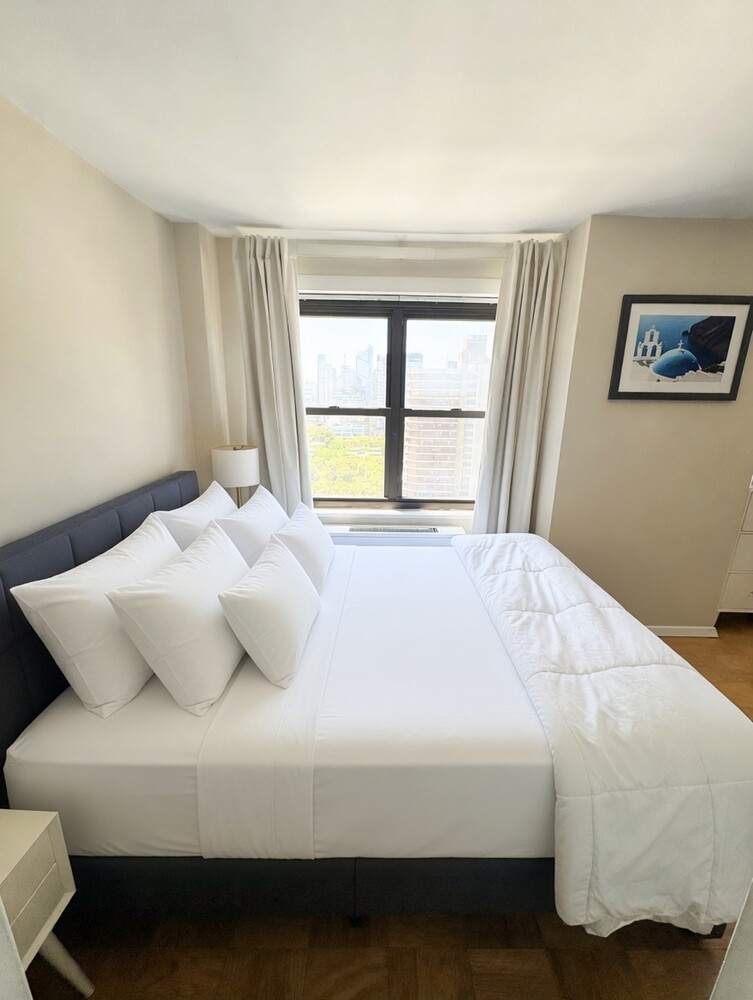 142 West End Avenue, #25T