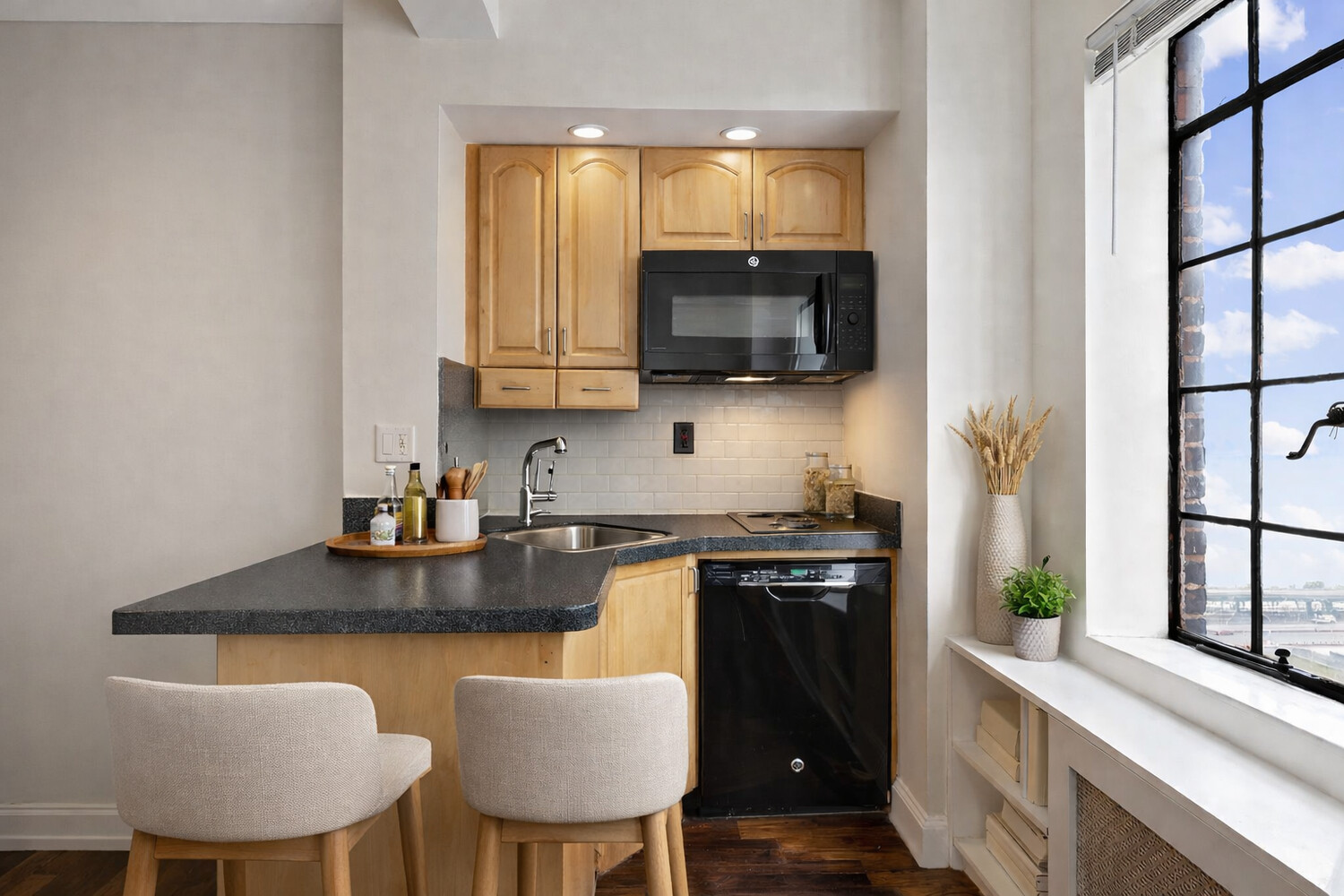 5 Tudor City Place 1221 Tudor City New York NY 10017