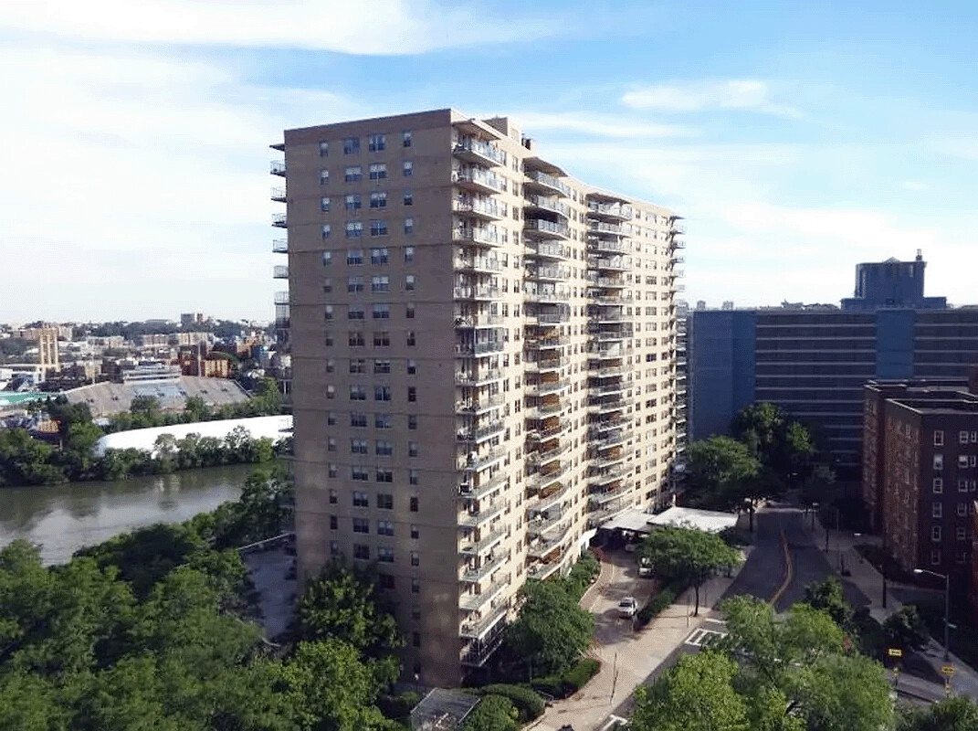 2500 Johnson Avenue 20C Spuyten Duyvil Bronx NY 10463