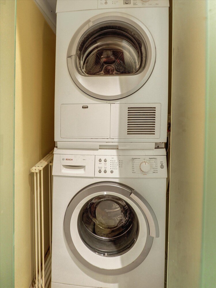 100 United Nations Plaza Turtle Bay New York NY 10017