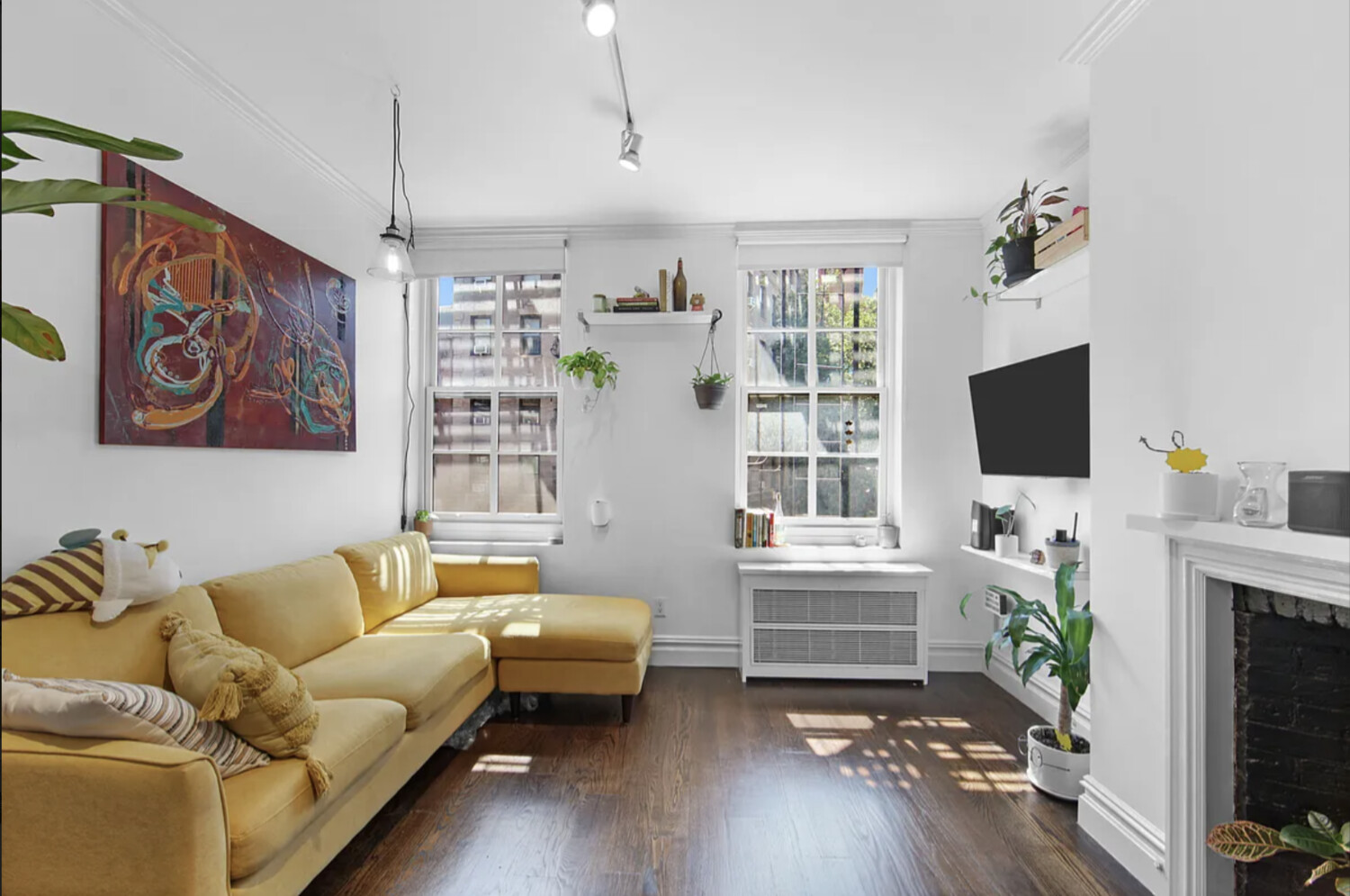 102 Greenwich Avenue W. Greenwich Village New York NY 10011