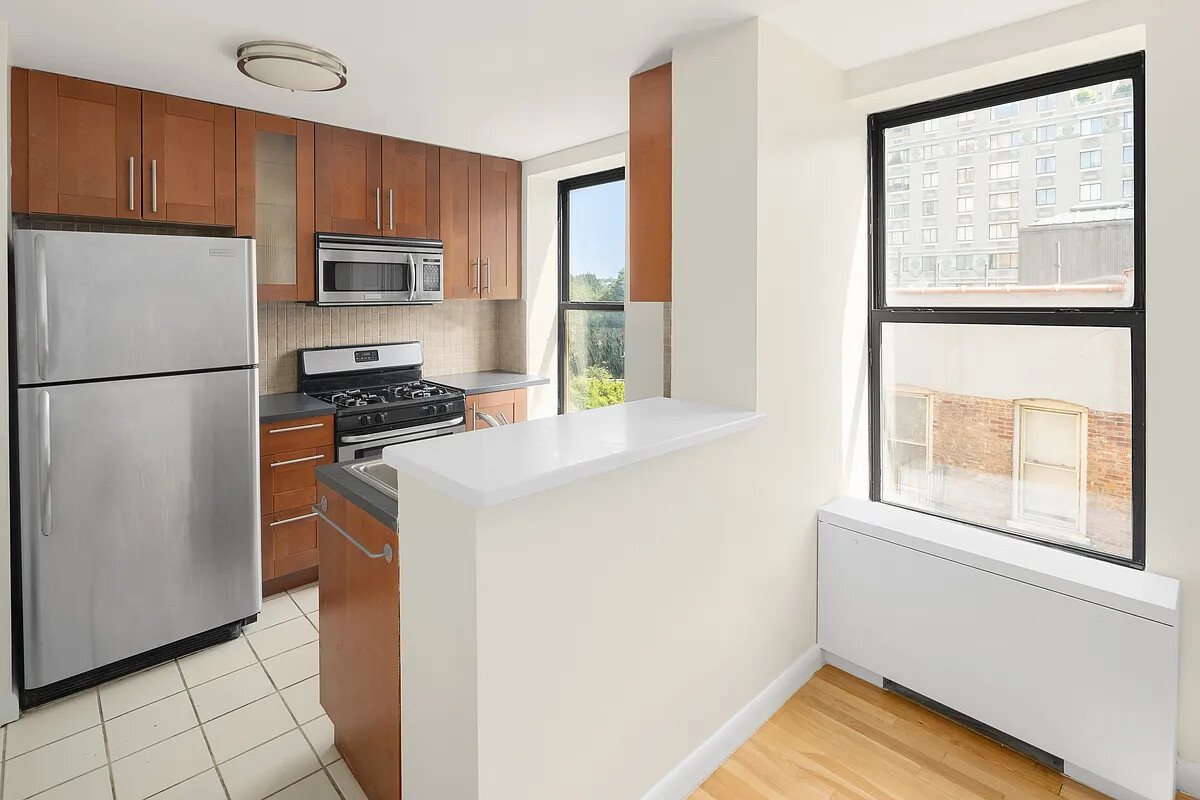 317 West 95th Street Upper West Side New York NY 10025