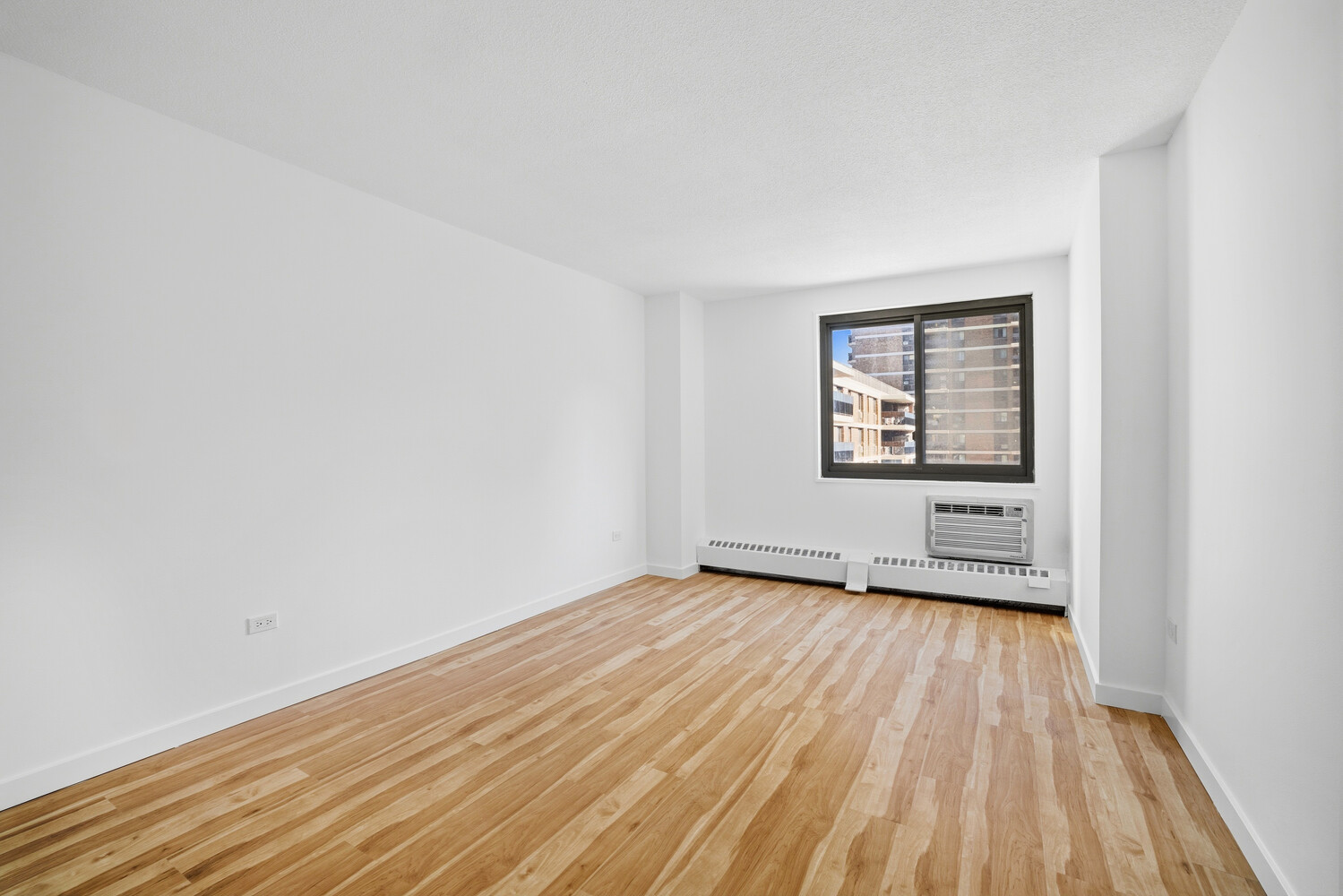77 Fulton Street 4N Seaport District New York NY 10038