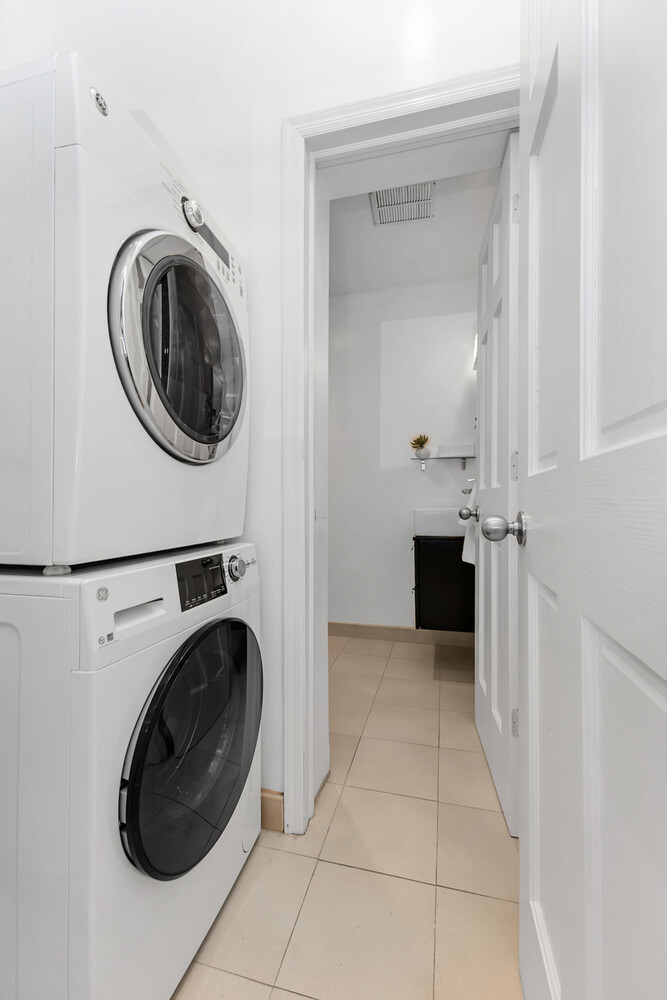 214 Riverside Drive 202/203 Upper West Side New York NY 10025