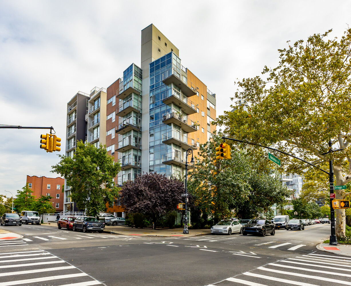 297 Driggs Avenue 6B Greenpoint Brooklyn NY 11222