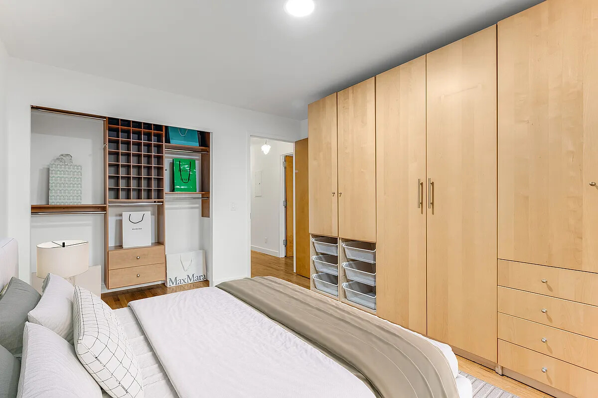 65 Thompson Street Soho New York NY 10012