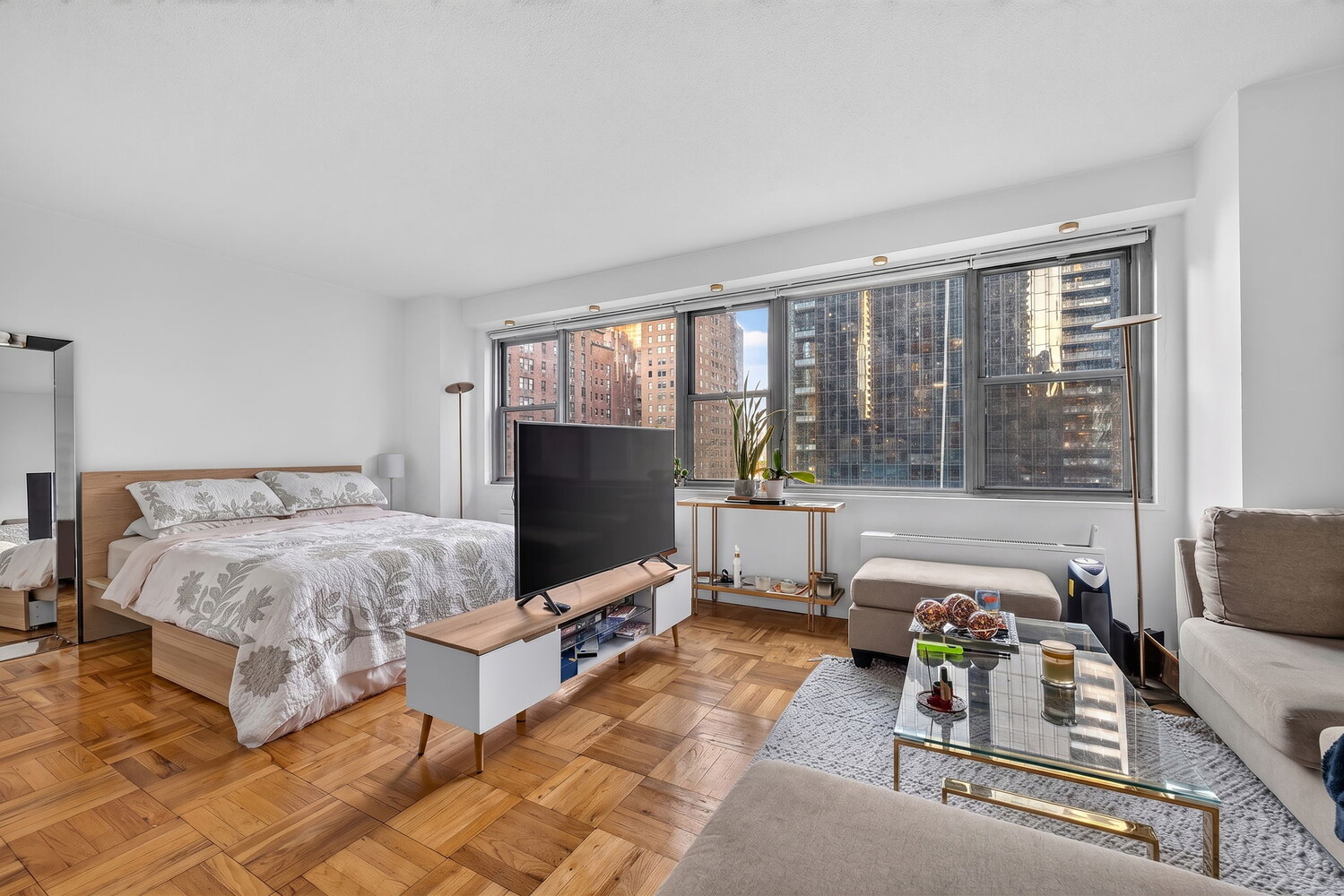 300 East 40th Street 9G Murray Hill New York NY 10016
