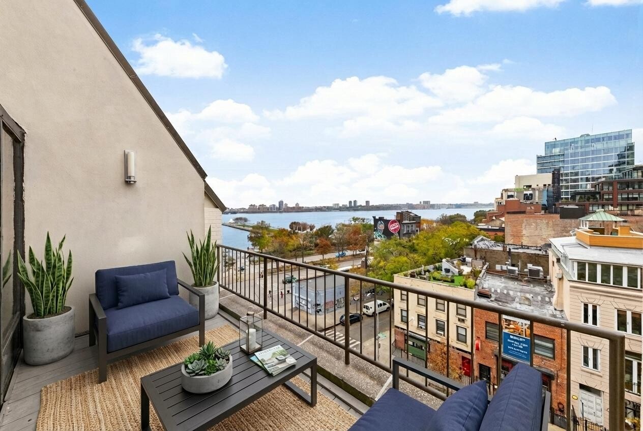 130 Barrow Street PH20 W. Greenwich Village New York NY 10014