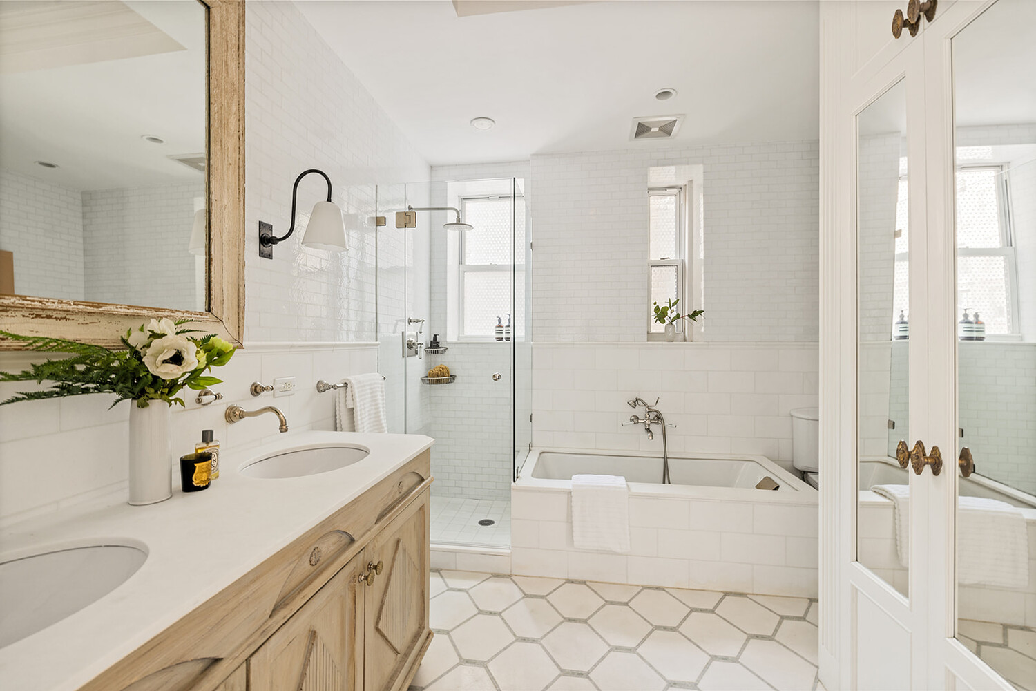 27 East 95th Street Carnegie Hill New York NY 10128